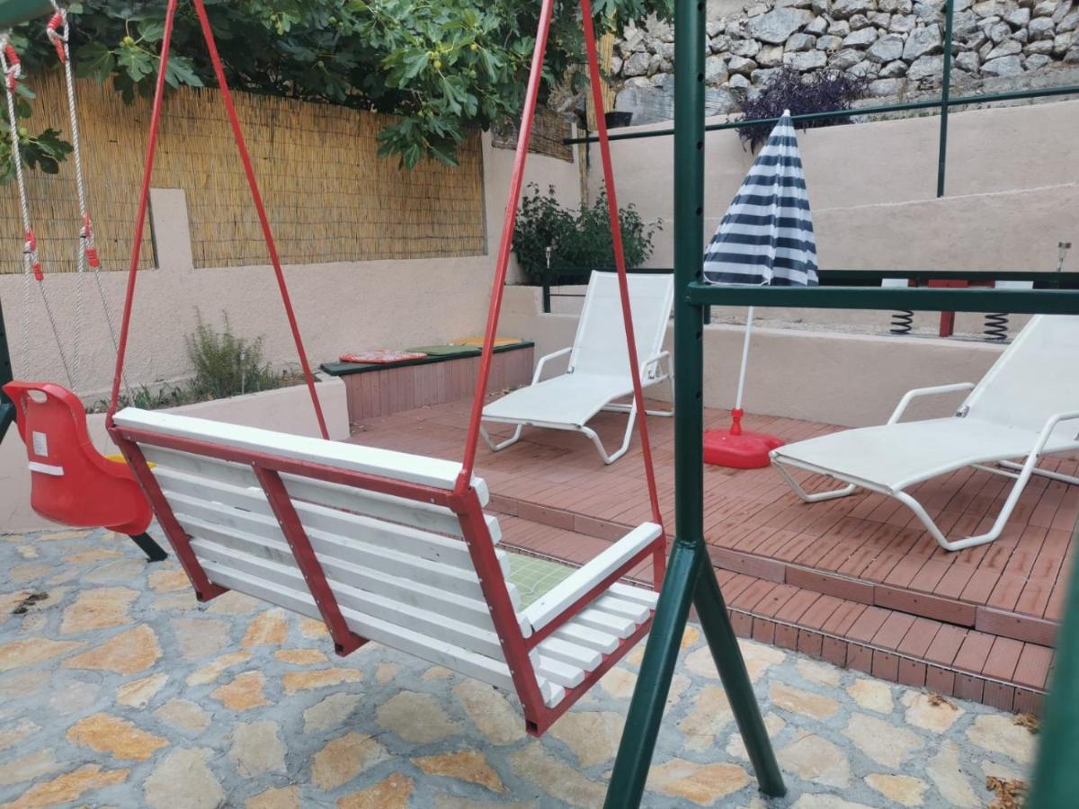 Big And Spacious Apartment In The Heart Of Omiš Esterno foto