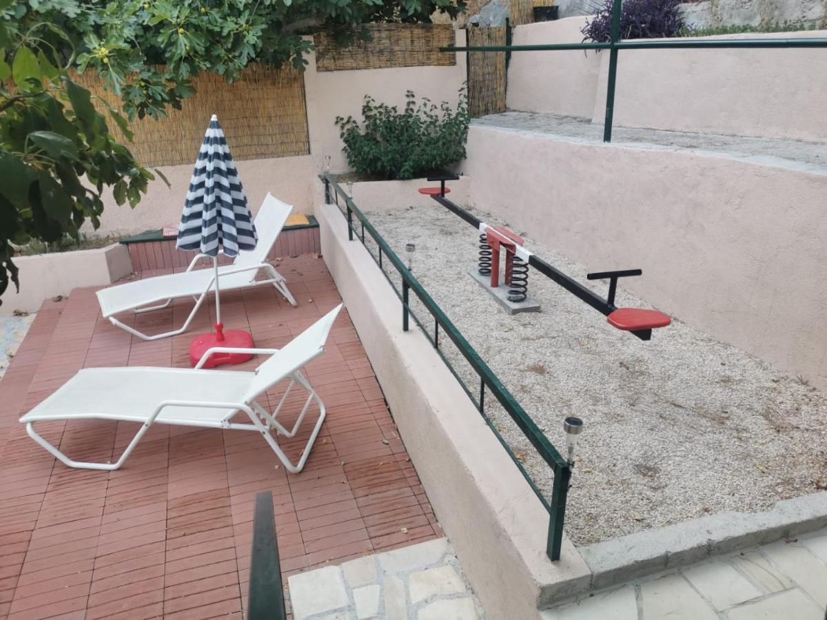 Big And Spacious Apartment In The Heart Of Omiš Esterno foto
