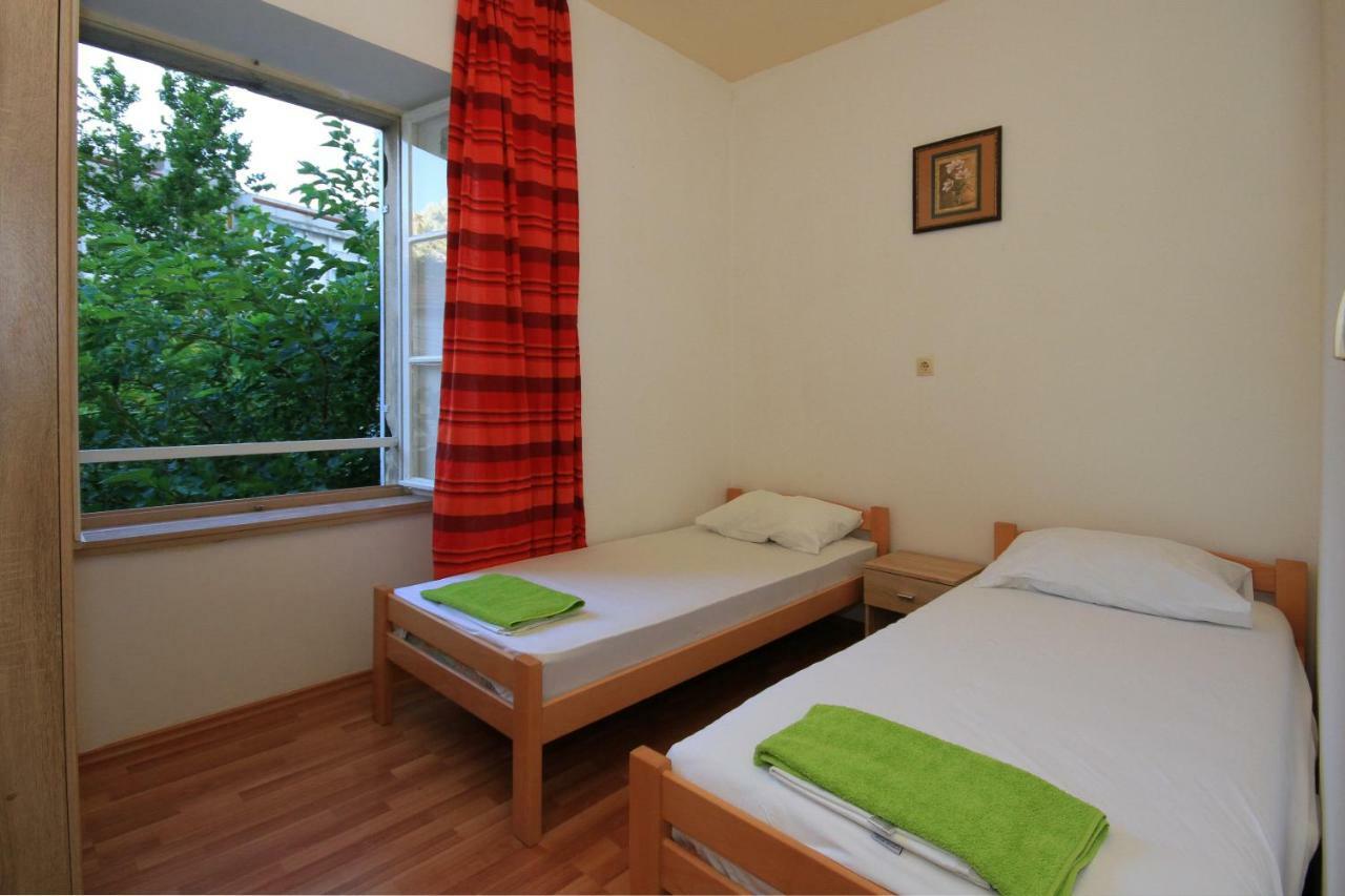 Big And Spacious Apartment In The Heart Of Omiš Esterno foto