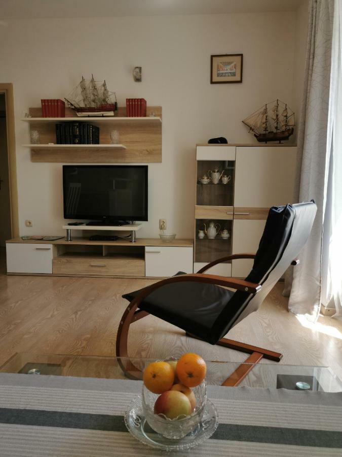 Big And Spacious Apartment In The Heart Of Omiš Esterno foto
